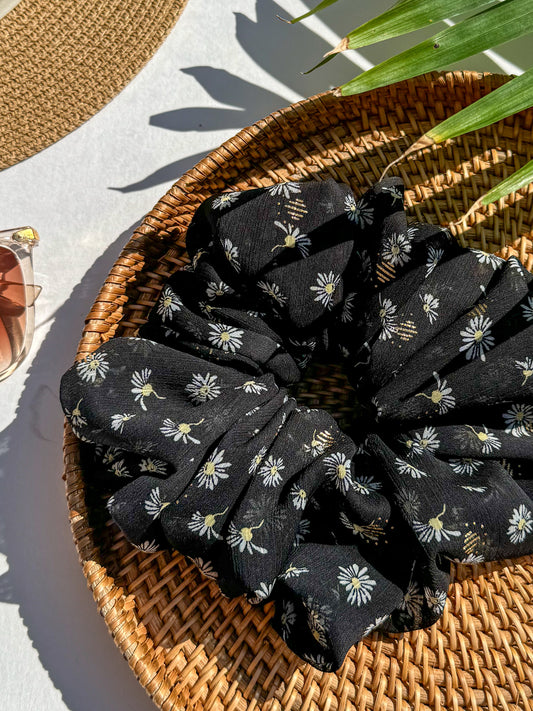 Daisy Daze | Mega Scrunchie