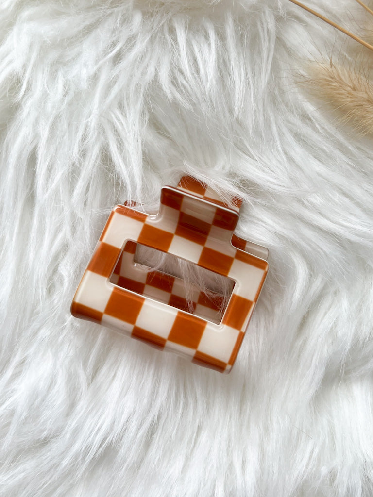 Ginger | Checkered Square Claw